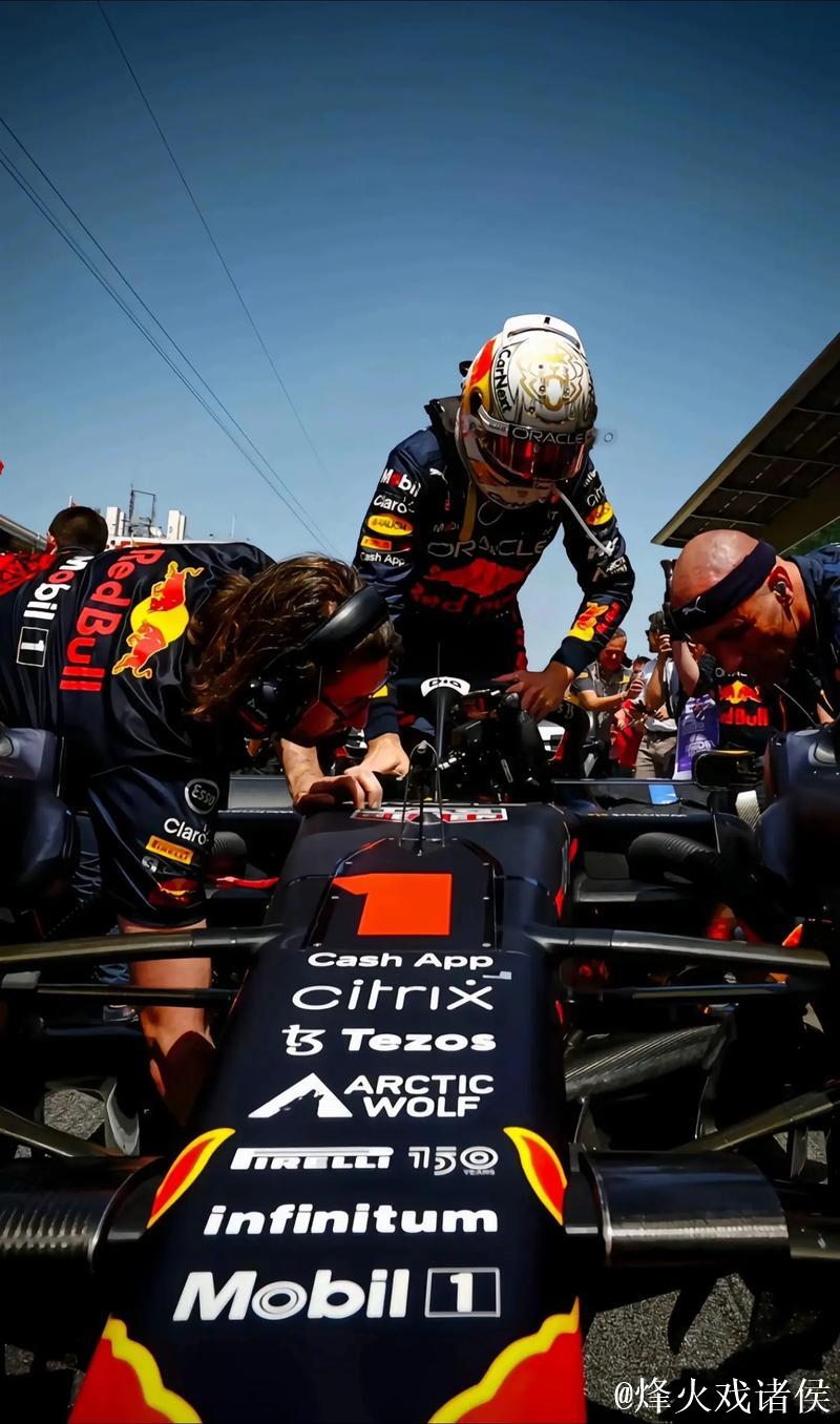 维斯塔潘赛场实力圈粉观众 维斯塔潘赛场实力圈粉观众